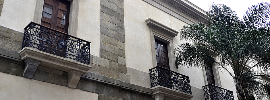 Cabildo de Montevideo Cabildo de Montevideo. Recuperación de fachada año 2015.