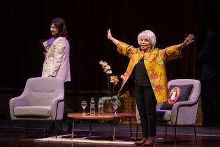 20250925dicimouyjmr2836.jpg Isabel Allende en el teatro Solís por la 47° edición de la FI