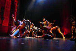 Danza Moderna y Body Paint Escuela Esquinera Sala Zitarrosa