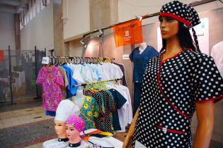 Feria en atrio de la IM FERIA DE ARTESANOS ATRIO DE LA IM 2-5-2016