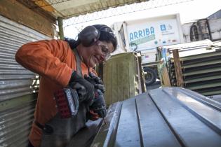 Igualdad de género taller de manteniemiento de contenedores Igualdad de género taller de manteniemiento de contenedores