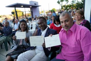 Entrega de dipomas de cierre de cursos de CEDEL Casavalle. Entrega de dipomas de cierre de cursos de CEDEL Casavalle.