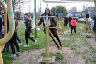 Inauguración de juegos saludables en Plaza nº 12, instalados p Inauguración de juegos saludables en Plaza nº 12, instalados por personas privadas de libertad.