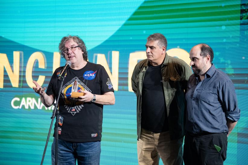 Entrega de menciones de los conjuntos ganadores del Concurso Ofi