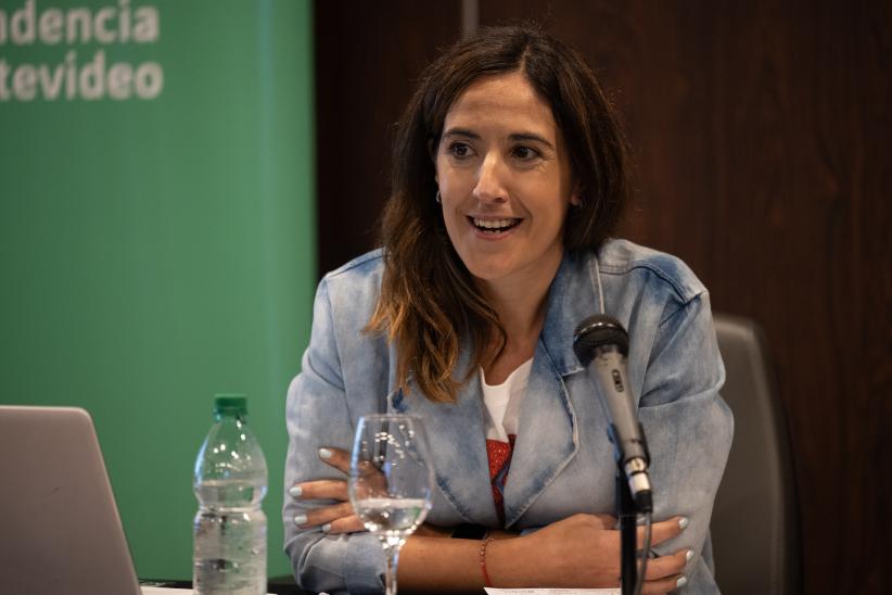Entrega de certificados a personas migrantes y refugiadas