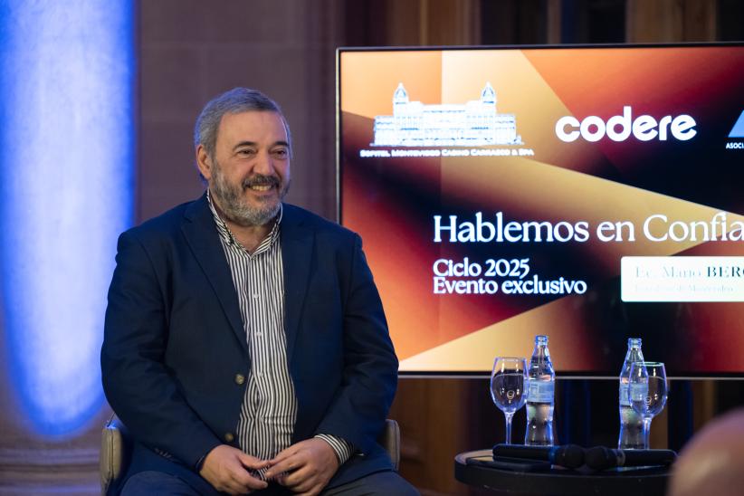 El Intendente Mario Bergara expone en actividad de ADM "Hablemos