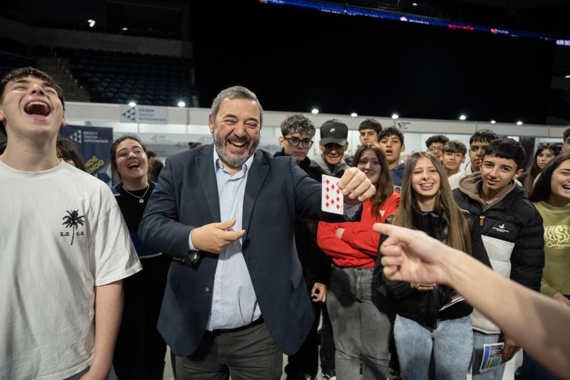 Intendente Mario Bergara, recorre la Expo Educate