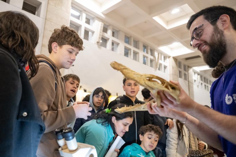 Latitud Ciencia en el Atrio de la Intendencia
