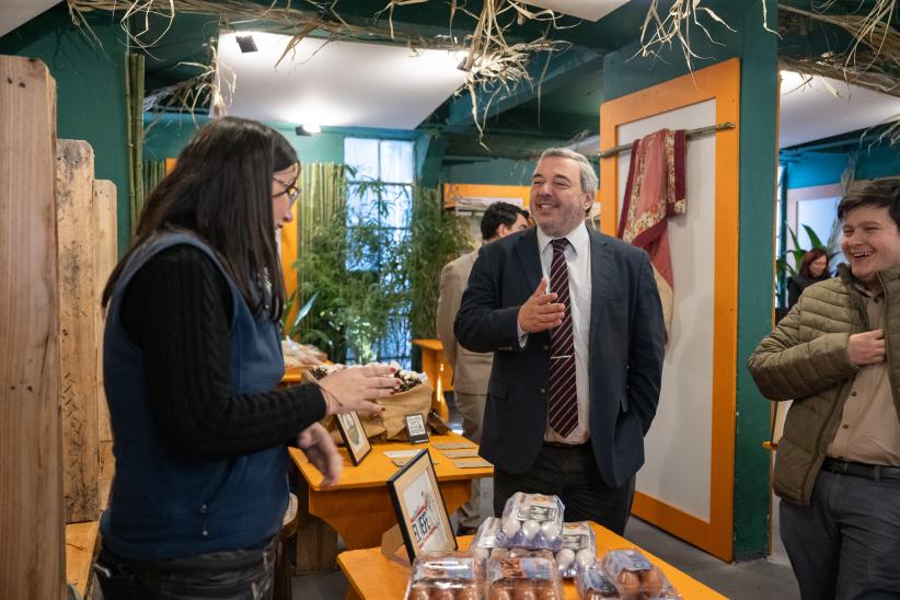 Intendente de Montevideo Mario Bergara, participa en el corte de