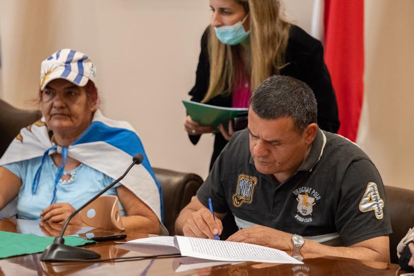 Intendente Mario Bergara, participa de firma de convenio con la 
