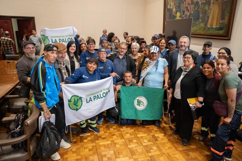 Intendente Mario Bergara, participa de firma de convenio con la 
