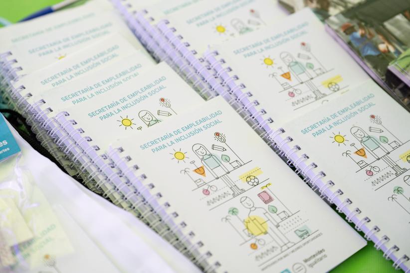 Feria social en el barrio El Tobogán en el marco del programa F