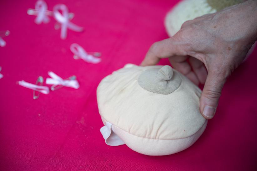 Jornada de prevención del cáncer de mama en la plaza Líber Se