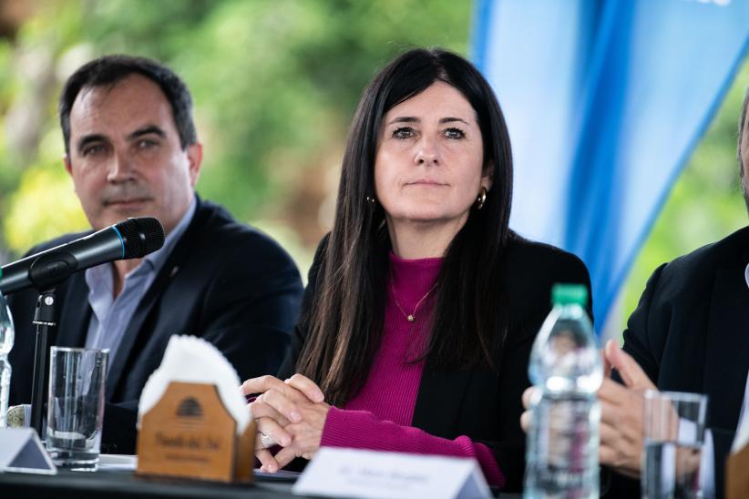  Lanzamiento de escuelas de iniciación deportiva