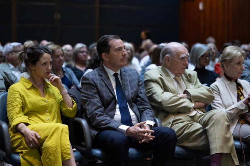 Presentación de libro del contador Enrique Iglesias