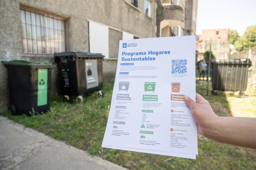 Entrega de contenedores en casco del Cerro, por inicio de progra