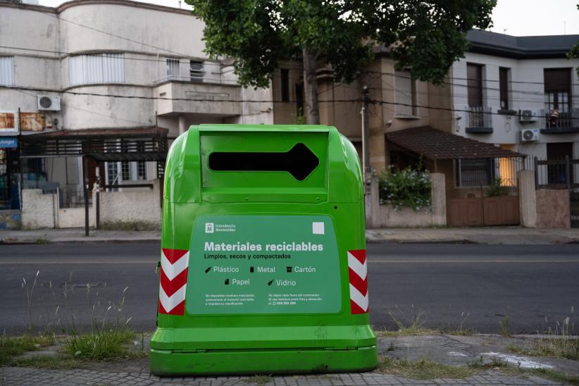 Entrega de contenedores en municipio G