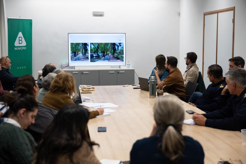 Reunión con comisión de vecinos/as por proyecto de mejoras del