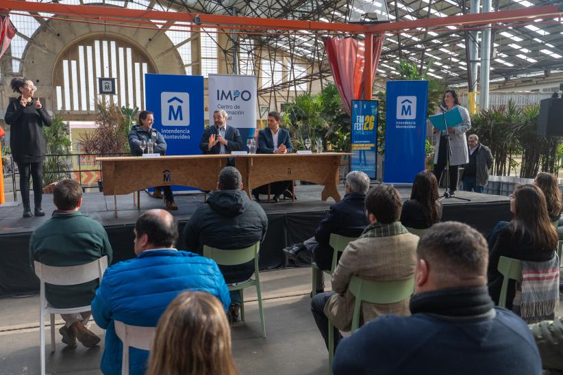 Firma de convenio IM, IMPO y AUF
