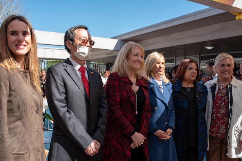 Inauguración de la Escuela República Popular de China