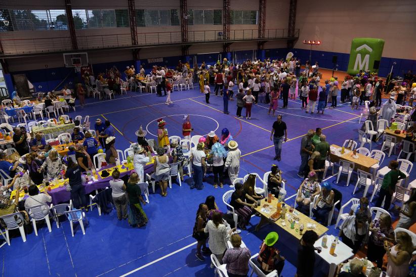 Baile de cierre de las actividades de verano de personas mayores