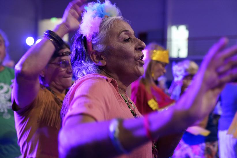Baile de cierre de las actividades de verano de personas mayores