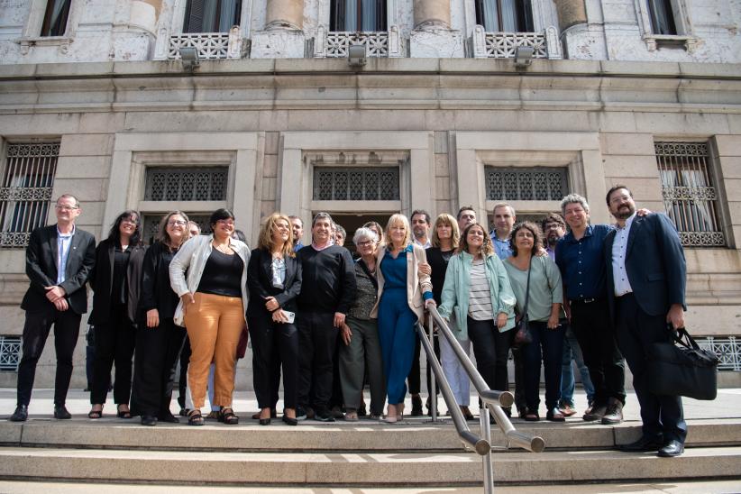 Presentación de escrito de la Intendenta Carolina Cosse al Senado de la República