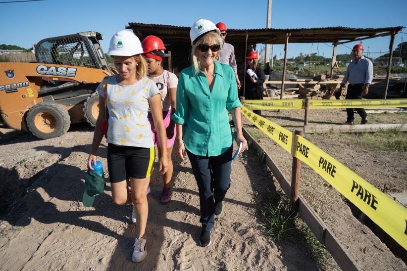 Intendenta de Montevideo Carolina Cosse recorre obras de realojo en barrio El Progreso