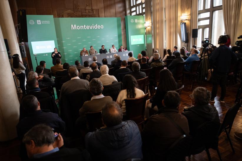 Presentación de nuevos coches eléctricos de las cooperativas de transporte Ucot, Coetc y Come