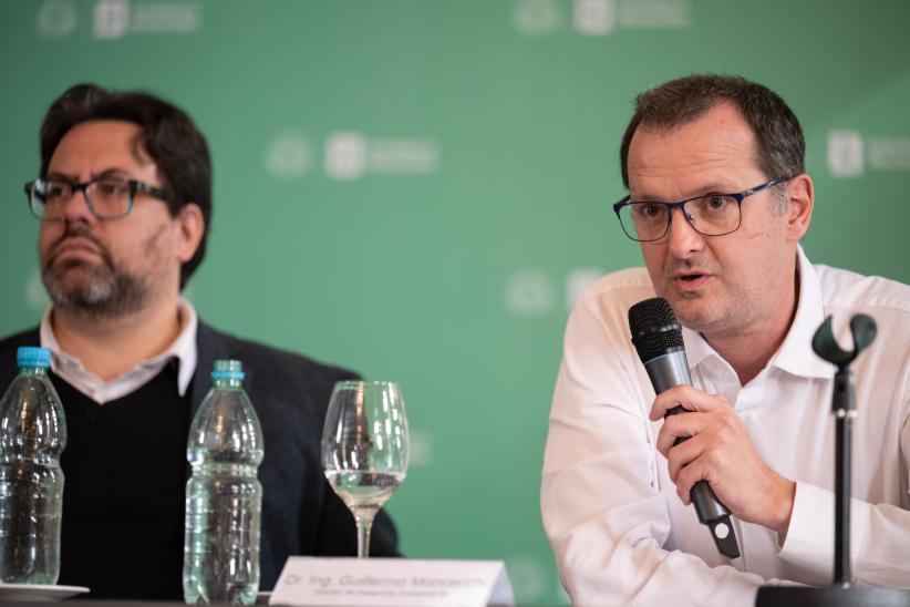 Presentación de nuevos coches eléctricos de las cooperativas de transporte Ucot, Coetc y Come
