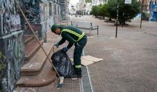 Tareas de limpieza hidrolavado y barrido en Callejón de la Universidad