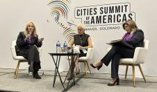 Panel "Liderazgo femenino, integración de la perspectiva de género y desarrollo de políticas urbanas"