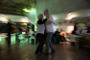 20250826dicimouyjmr3504.jpg Milonga Esquinera en el Complejo Bulevar en el marco de los 20 a
