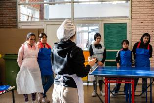 20250808dicimouypd.jpg Curso de Cocina Uruguay en Liceo N°51