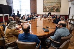 Intendente de Montevideo Mario Bergara, se reúne con Diputados 