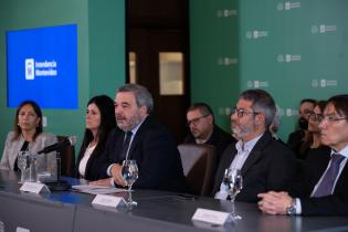 20250912dicimouyjmr0134.jpg Conferencia de prensa sobre medidas de ordenamiento financiero y