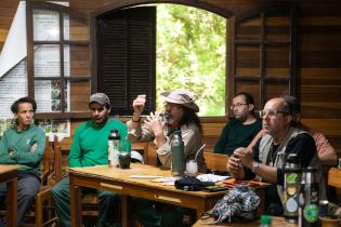 Taller teórico con bomberos sobre prevención de incendios en c