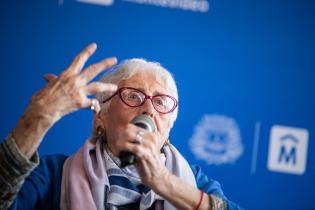 Declaración de visitante ilustre de Montevideo a la Dra. Stella