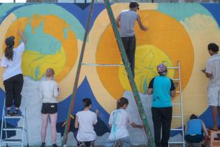 Intervención artística por los cuarenta años de Amnistía Int