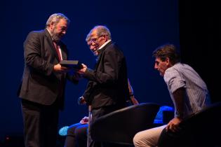  Reconocimiento al maestro Óscar Washington Tabárez