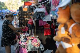 Recorrida por ferias de Montevideo por Navidad