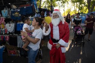 Recorrida por ferias de Montevideo por Navidad