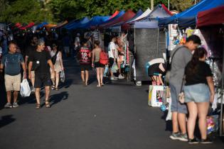 Recorrida por ferias de Montevideo por Navidad
