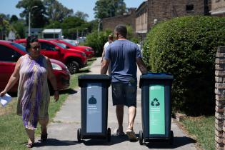  Entrega de contenedores en municipios A y G