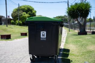  Entrega de contenedores en municipios A y G