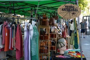 Feria de economía social y solidaria en paseo plaza de los 33