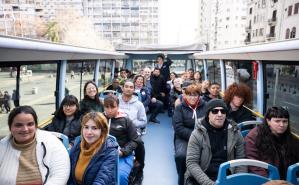 Integrantes del Movimiento Tacurú participan de paseo en Bus Tu
