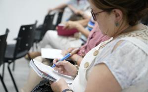 Reunión con vecinos, vecinas y concejales del Municipio C por el programa Montevideo se Ilumina