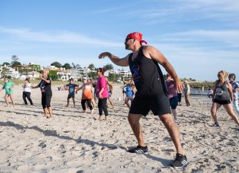 Lanzamiento de la temporada de Playas al Atardecer en Playa de l