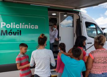 Policlínica móvil en Municipio F en el marco del Plan ABC